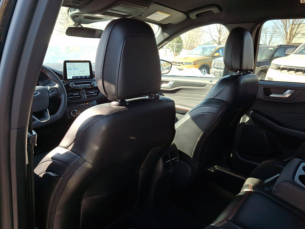 Used 2025 Ford Escape ST-Line image 21