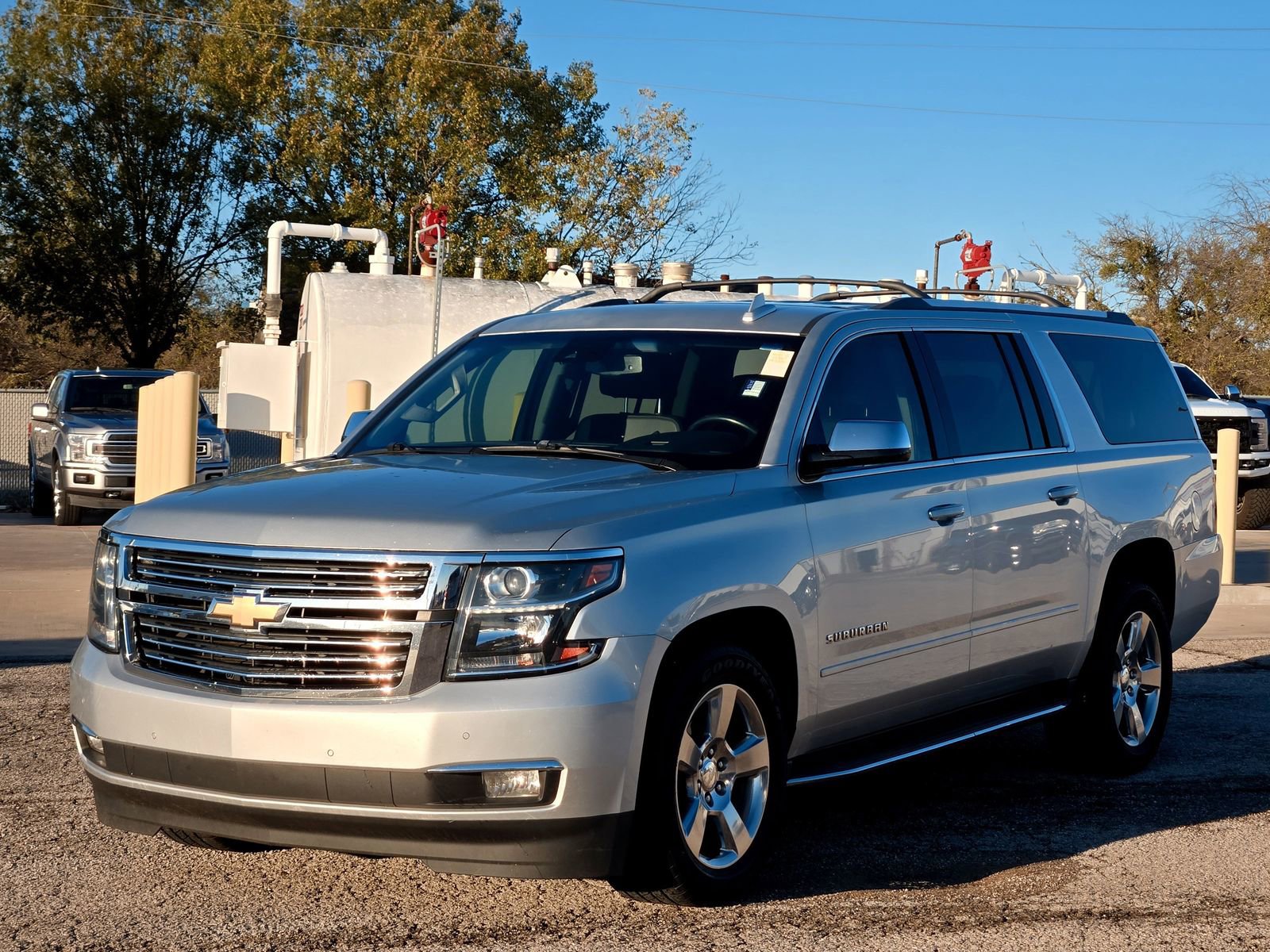 Used 2020 Chevrolet Suburban Premier image 7