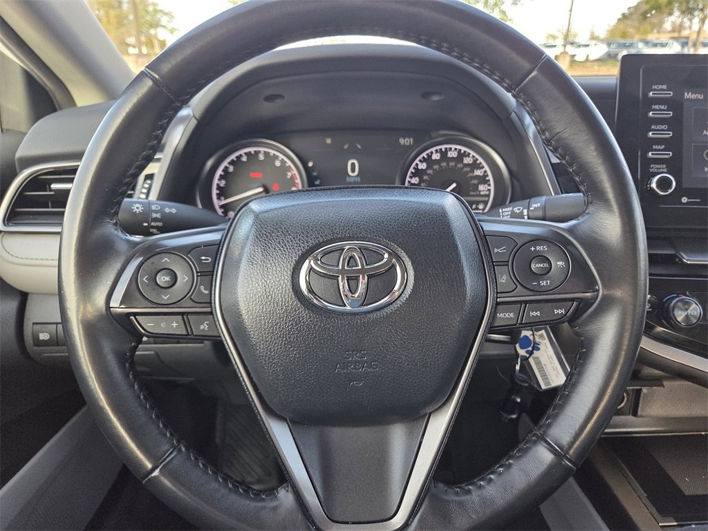 Used 2024 Toyota Camry SE image 21