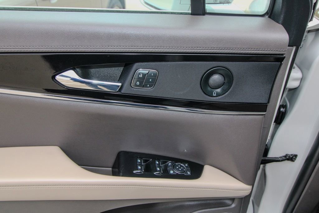 Used 2021 Lincoln Nautilus Reserve w/ Equipment Group 201A image 14