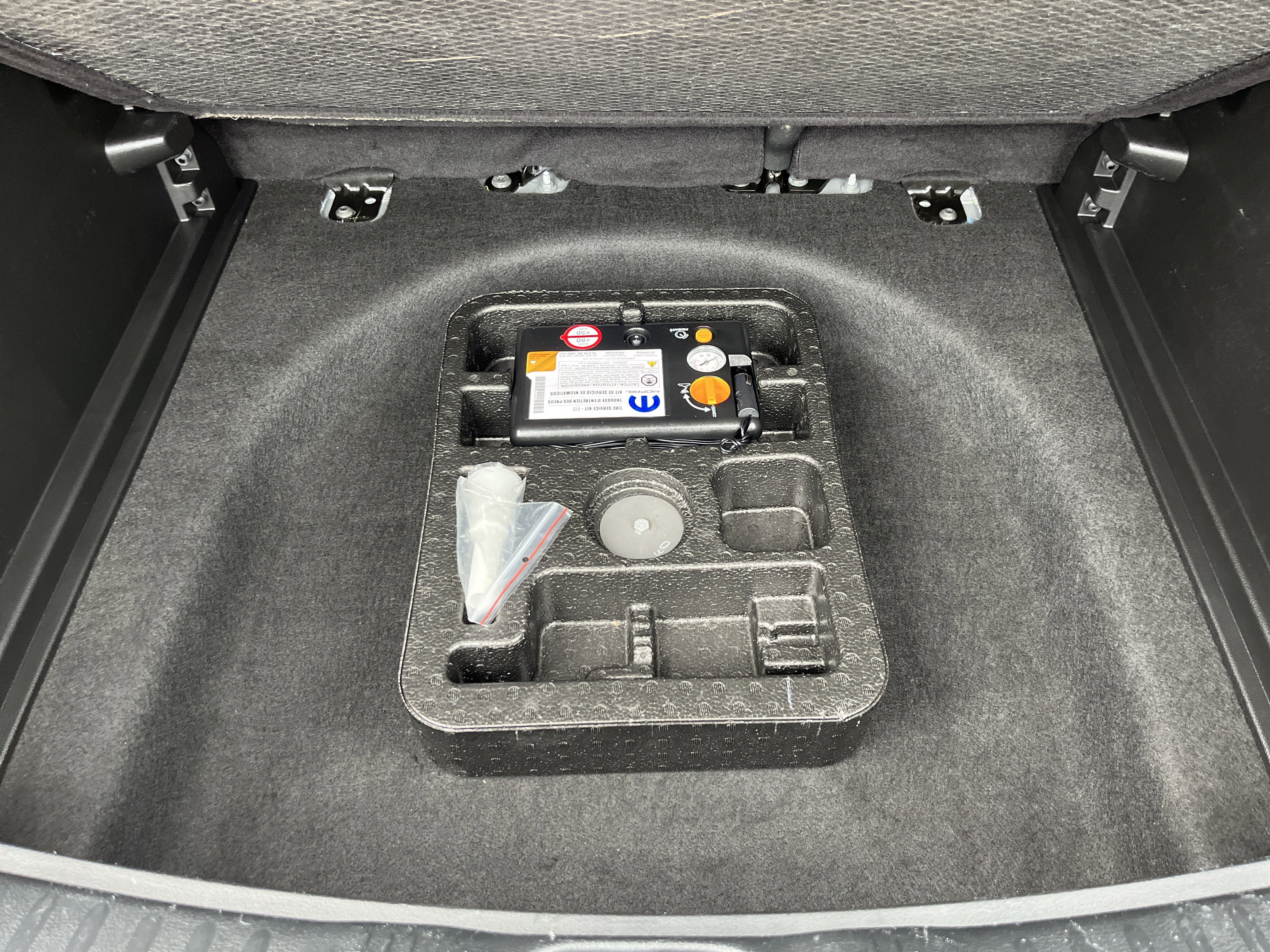 Used 2022 Jeep Compass Limited image 14