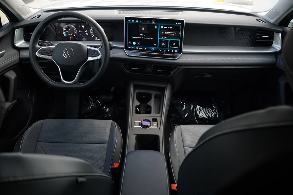 New 2026 Volkswagen Tiguan SE AWD/4WD image 8