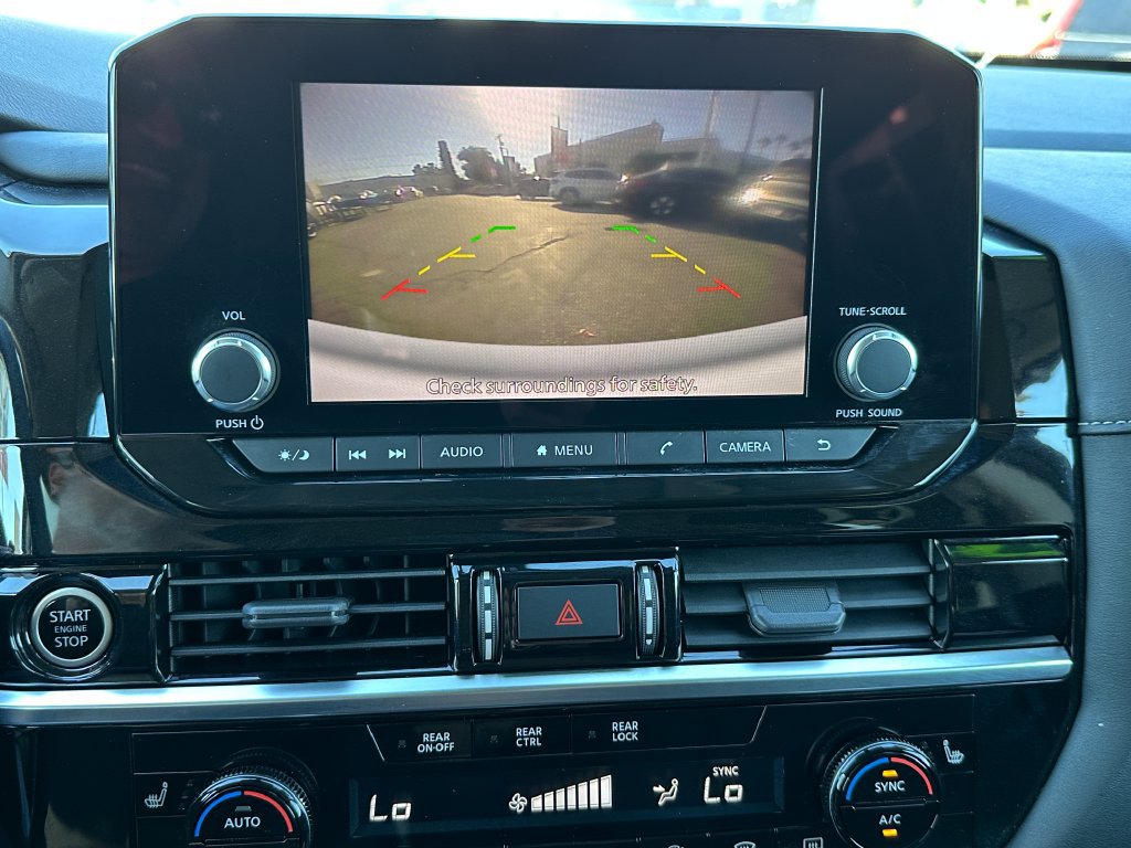Used 2022 Nissan Pathfinder SV FWD image 34