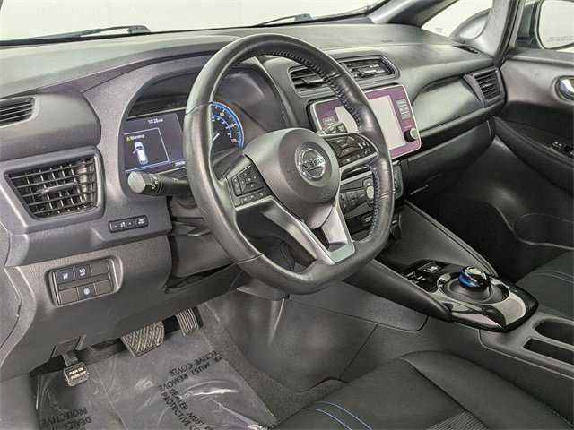 Used 2020 Nissan Leaf SV image 9