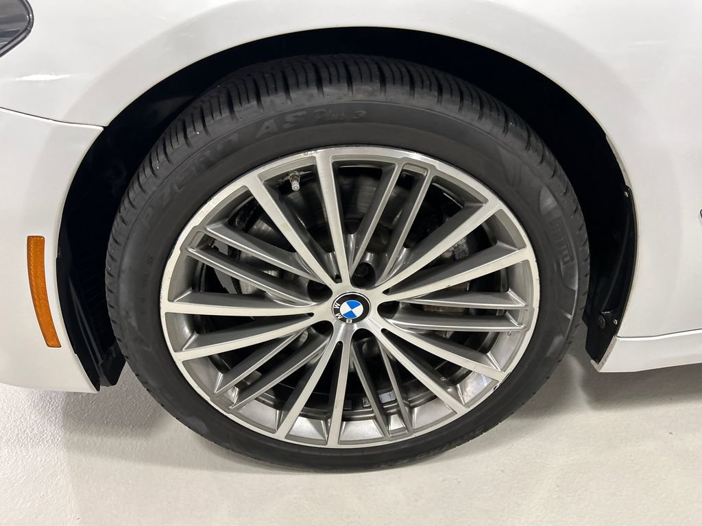Used 2020 BMW 530i xDrive w/ Luxury Package AWD/4WD image 8