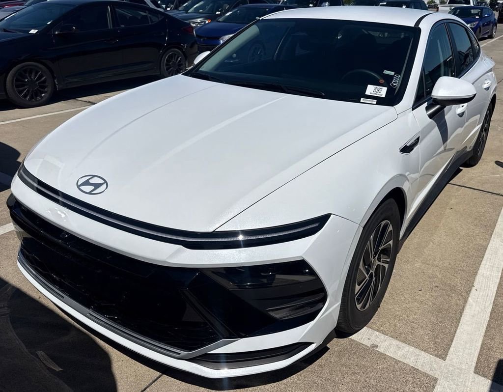 Used 2026 Hyundai Sonata Blue image 2