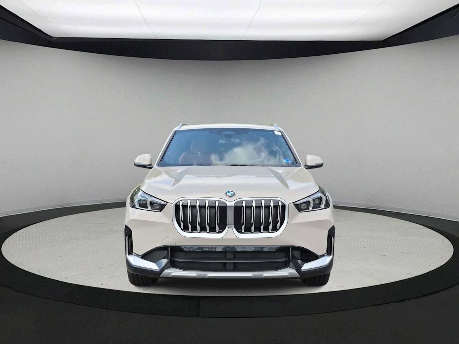 New 2027 BMW X1 xDrive28i AWD/4WD image 3