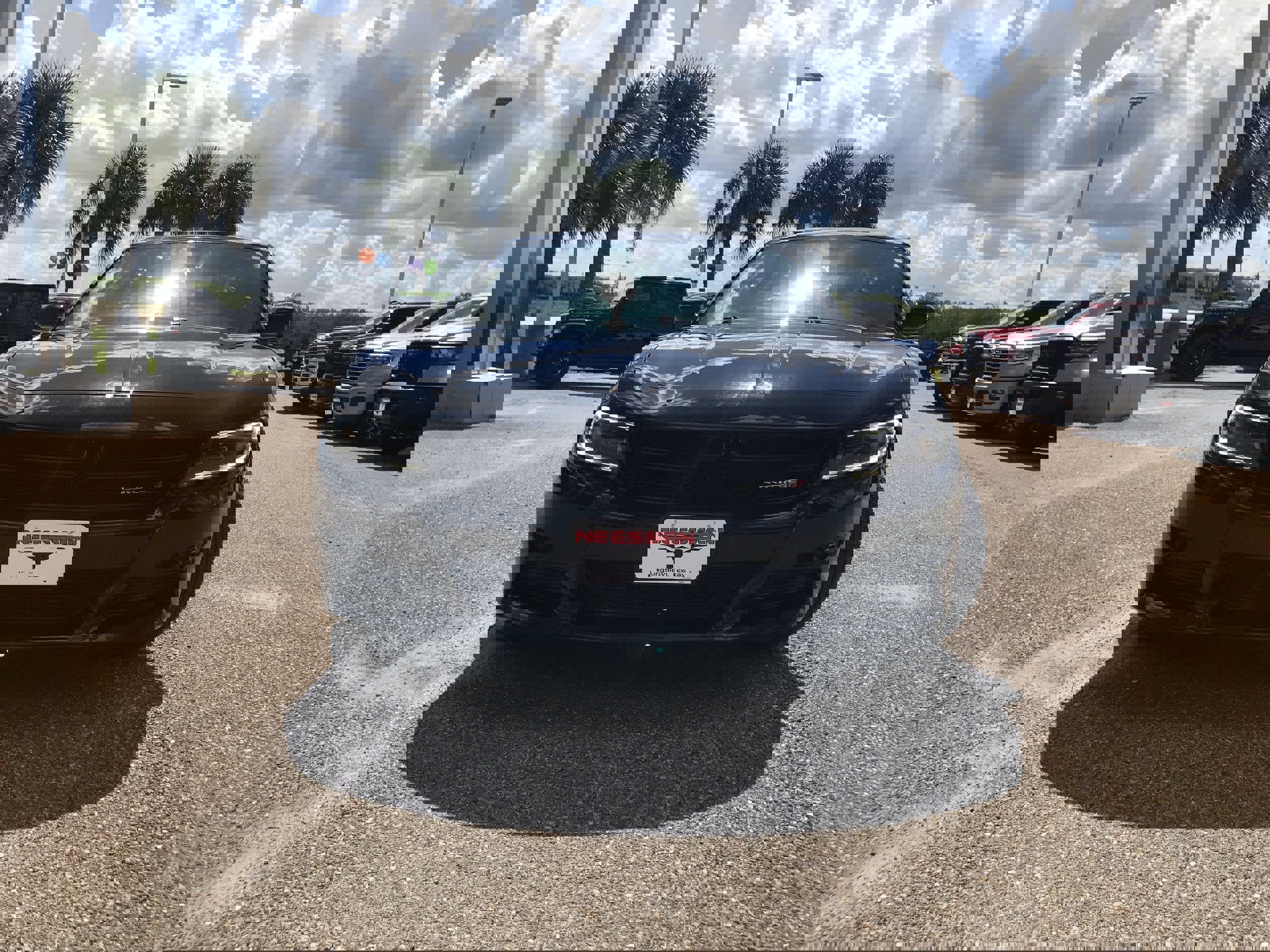 Used 2022 Dodge Charger SXT image 2