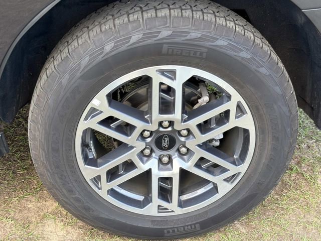 Certified 2025 Ford Expedition Active AWD/4WD image 15