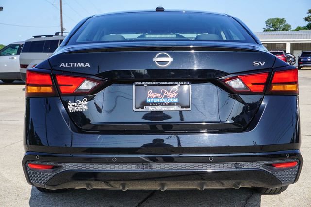 Used 2024 Nissan Altima 2.5 SV FWD image 6