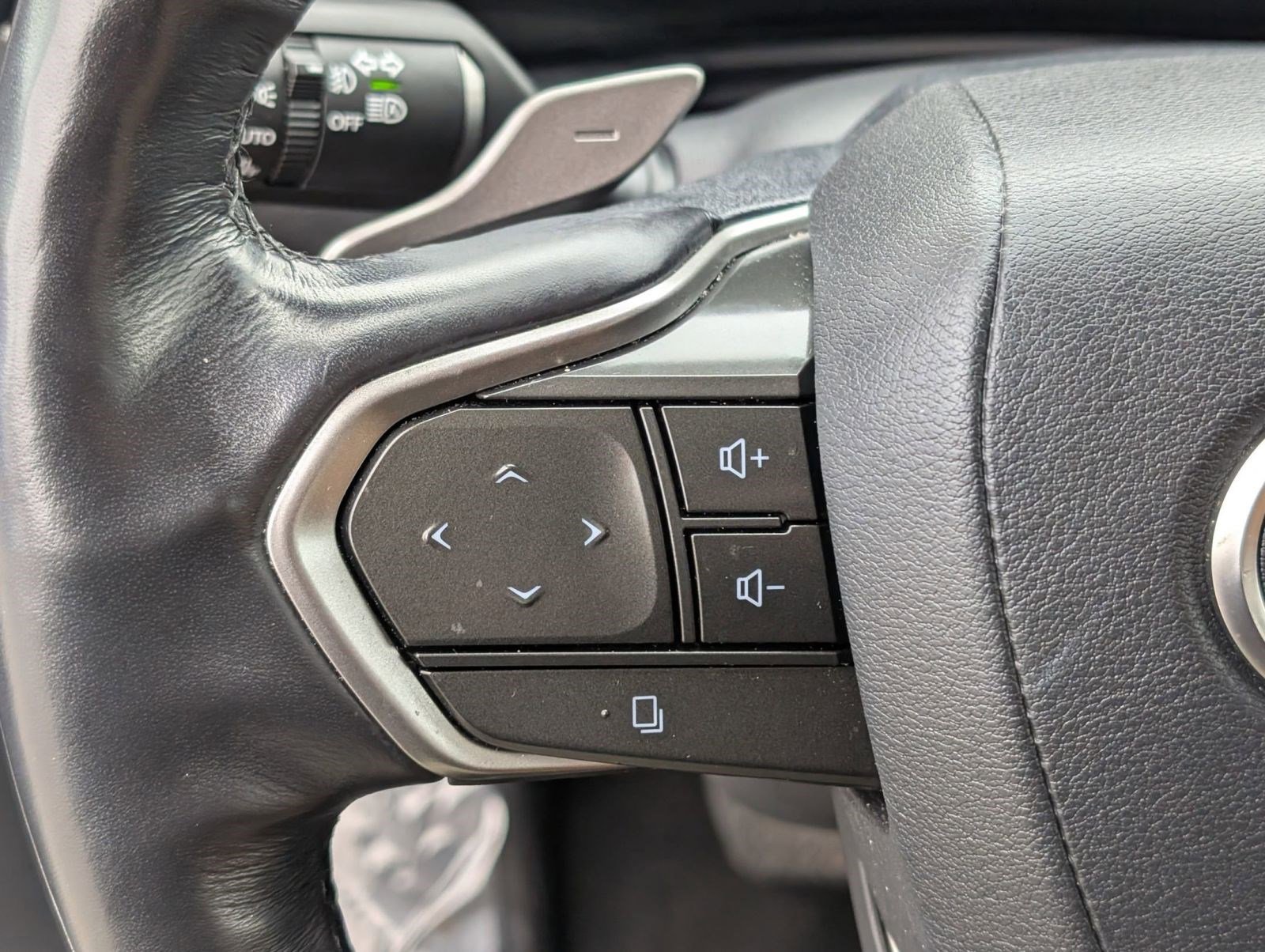 Used 2022 Lexus NX 350h AWD image 17