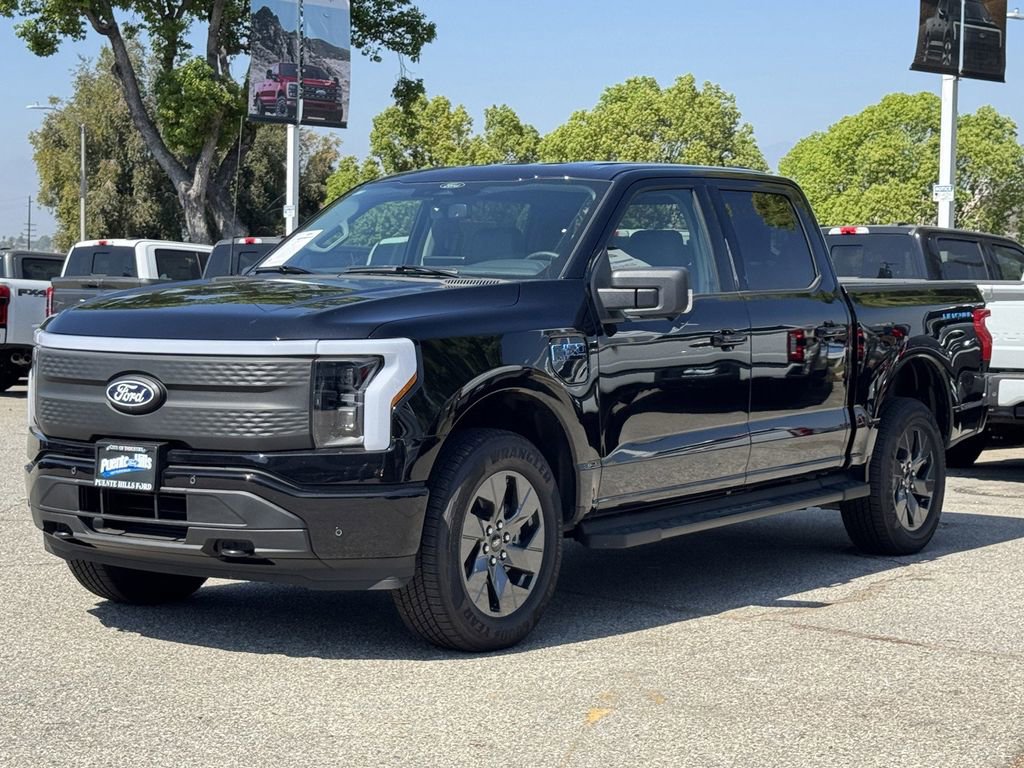 Used 2025 Ford F150 Lightning Flash AWD/4WD image 3