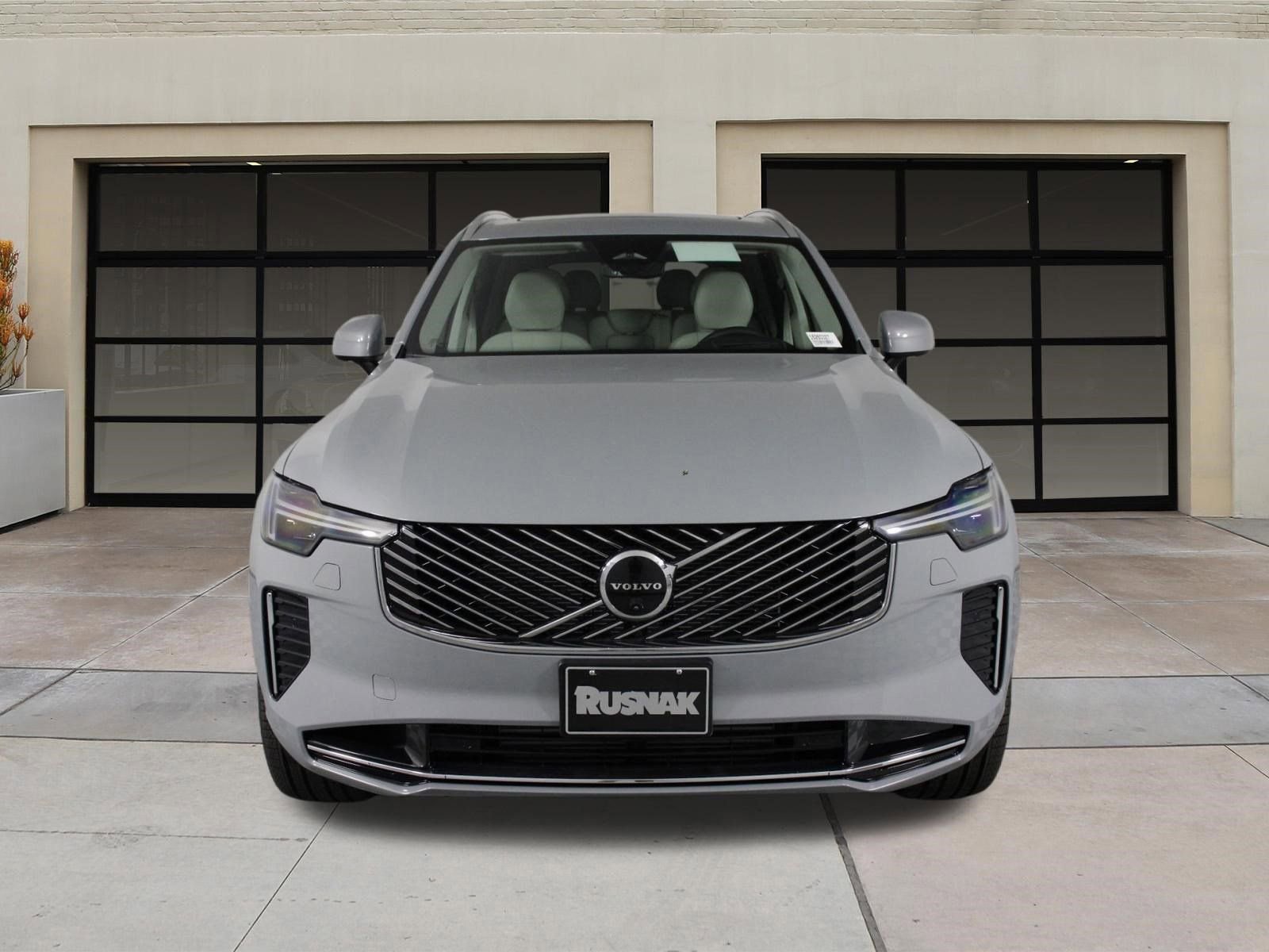 New 2026 Volvo XC90 T8 Ultra w/ Protection Package Premier image 2