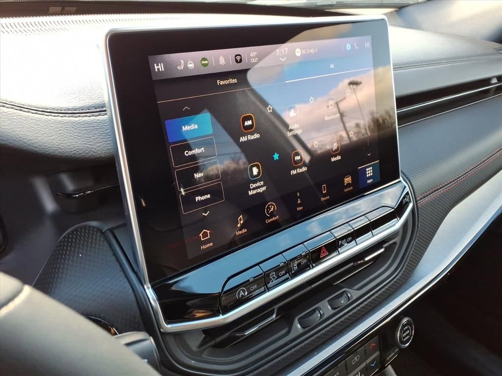 Used 2025 Jeep Compass Trailhawk w/ Trailhawk Elite Group image 25