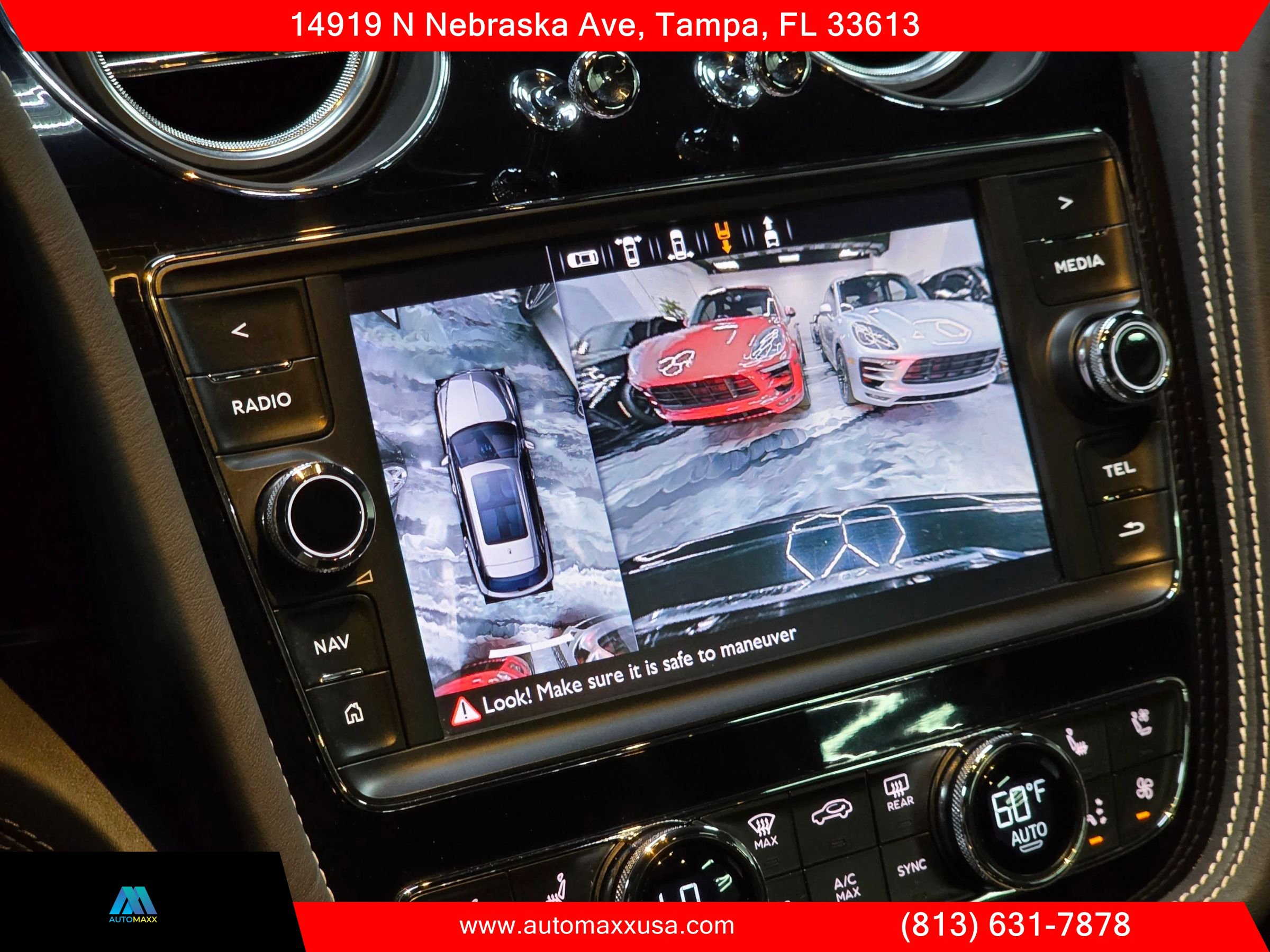 Used 2020 Bentley Bentayga Design Series AWD/4WD image 28