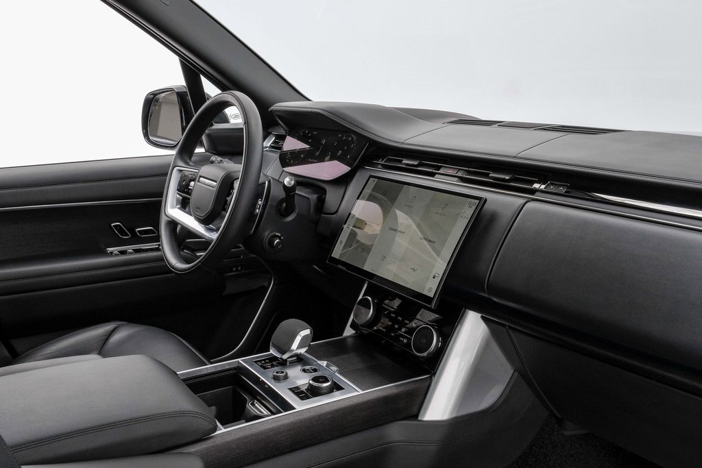 Used 2023 Land Rover Range Rover First Edition image 17