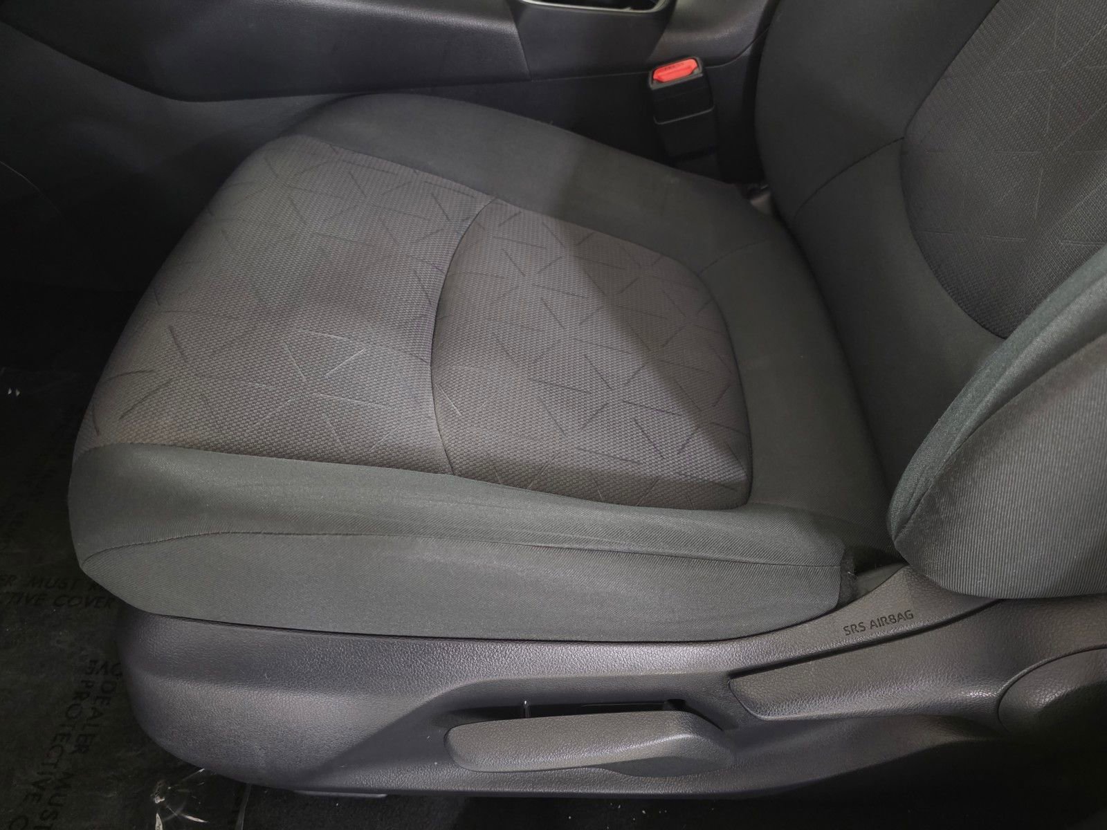 Used 2019 Toyota RAV4 XLE FWD image 23