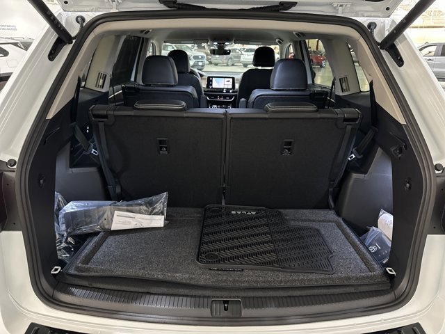 New 2026 Volkswagen Atlas SE image 12
