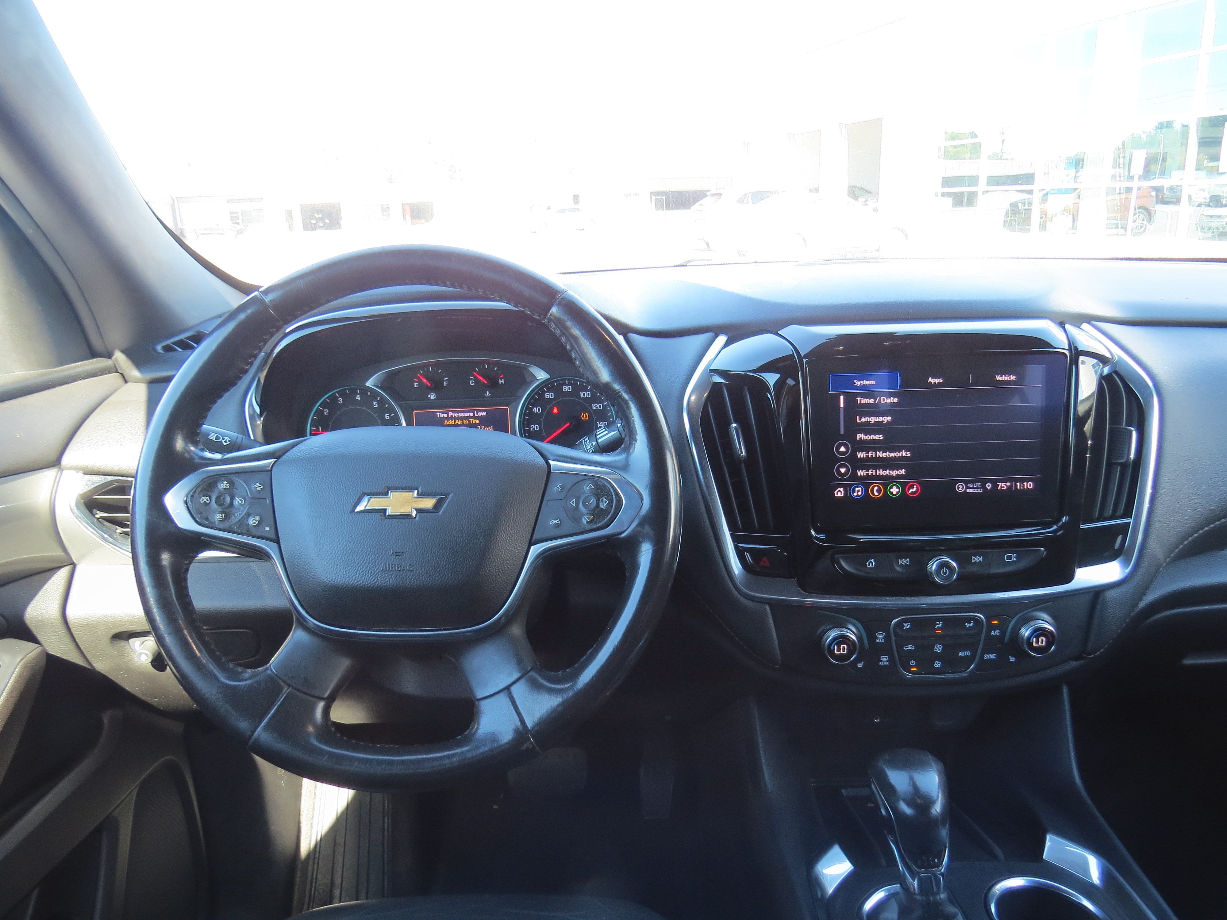 Used 2022 Chevrolet Traverse LT AWD/4WD image 17