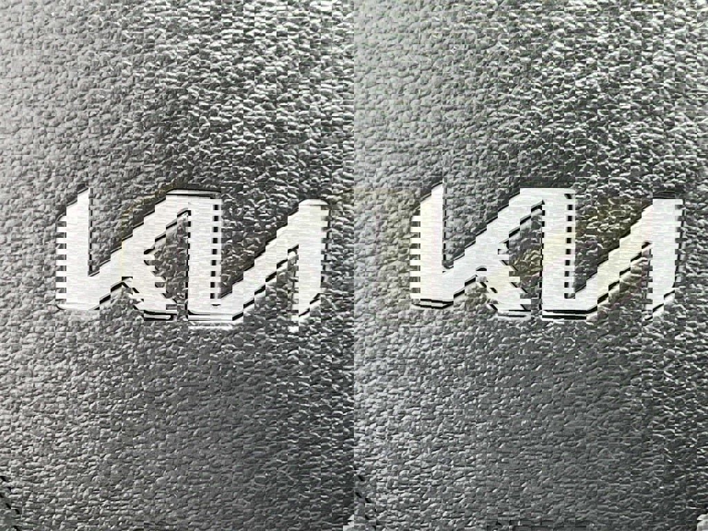 Used 2023 Kia Forte GT image 33