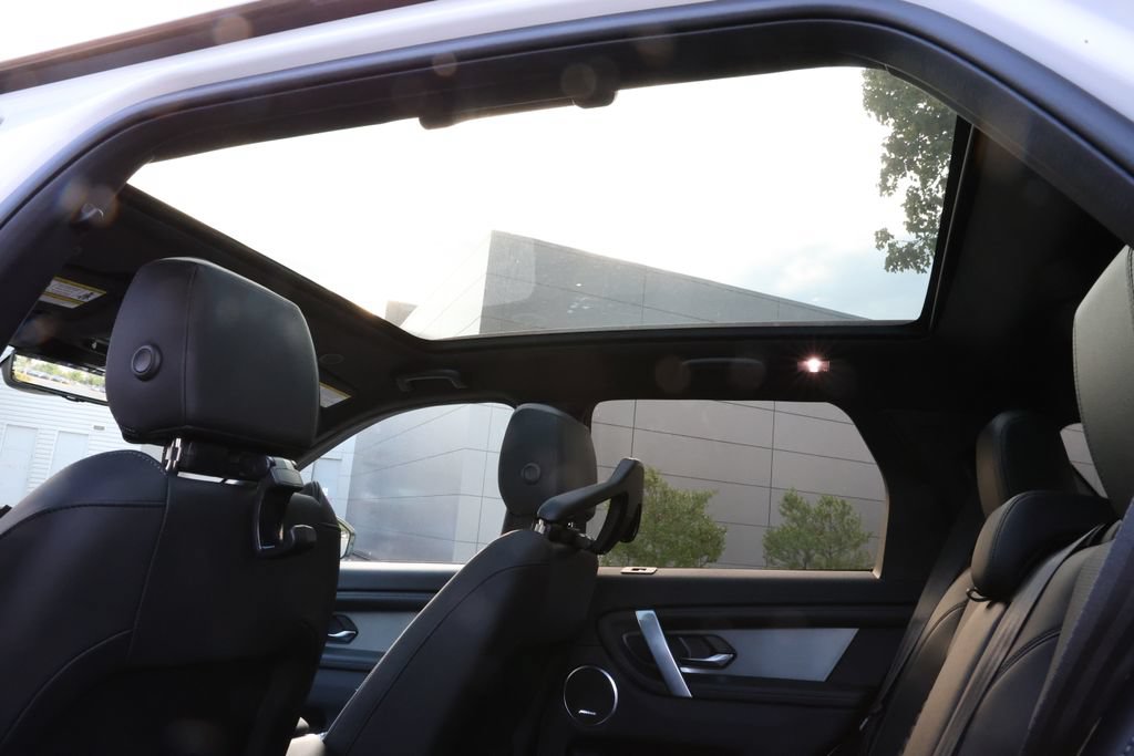 New 2026 Land Rover Discovery Sport Landmark AWD/4WD image 27