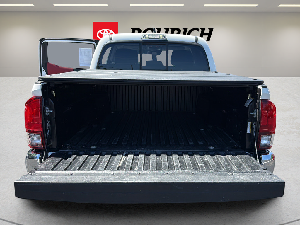 Used 2023 Toyota Tacoma SR5 w/ SR5 Appearance Package RWD image 16