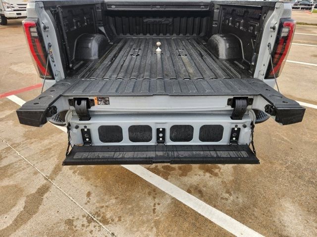 Used 2024 GMC Sierra 2500 AT4 w/ AT4 Premium Plus Package image 34