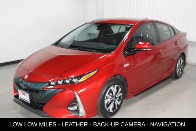 Used 2017 Toyota Prius Prime Advanced w/ Carpet Mat Package image 9