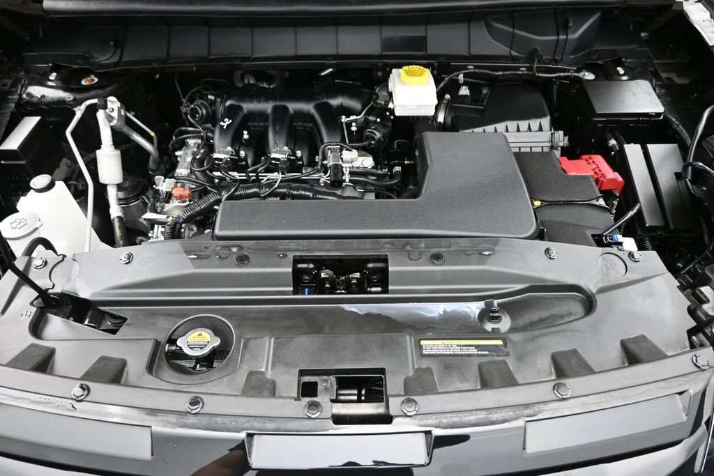 Used 2025 Nissan Pathfinder S AWD/4WD image 15