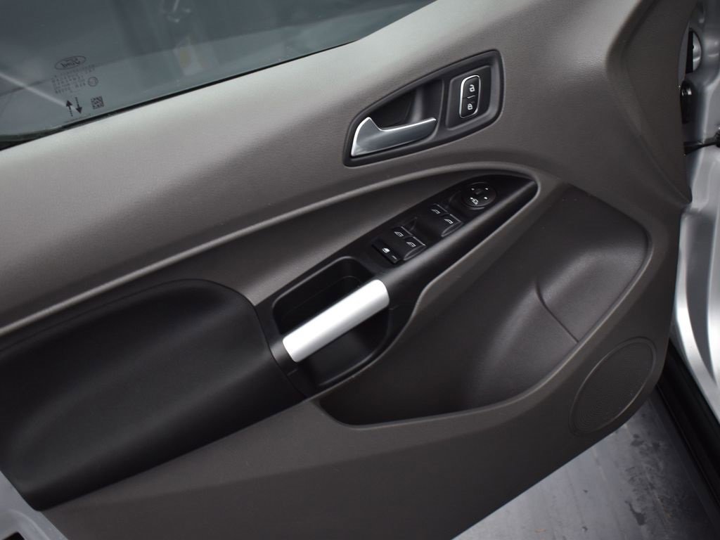 Certified 2021 Ford Transit Connect XLT image 9