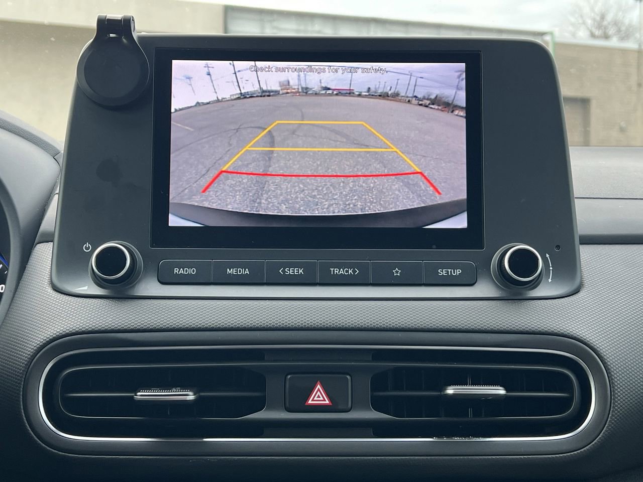 Used 2023 Hyundai Kona SEL image 3