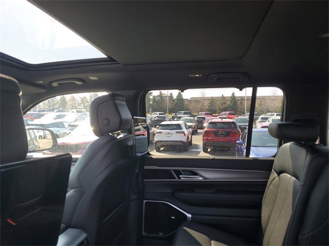 New 2026 Jeep Grand Wagoneer Limited image 10