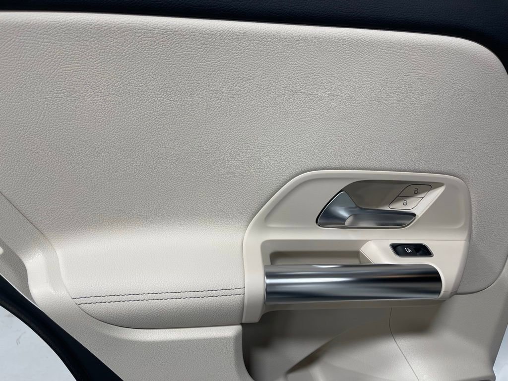 Certified 2023 Mercedes-Benz GLA 250 4MATIC image 24