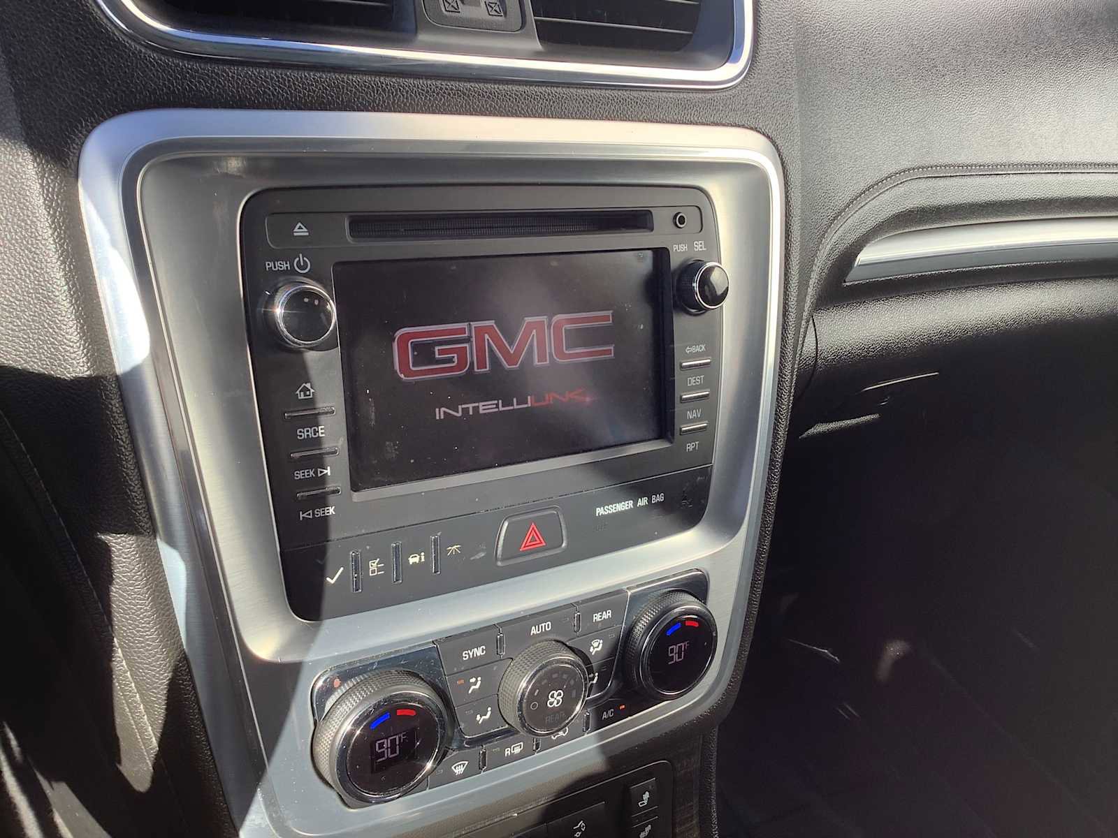 Used 2015 GMC Acadia SLT image 16