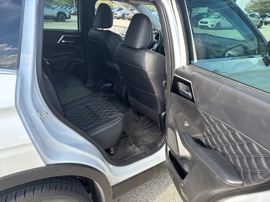 Used 2022 Mitsubishi Outlander SEL AWD/4WD image 30