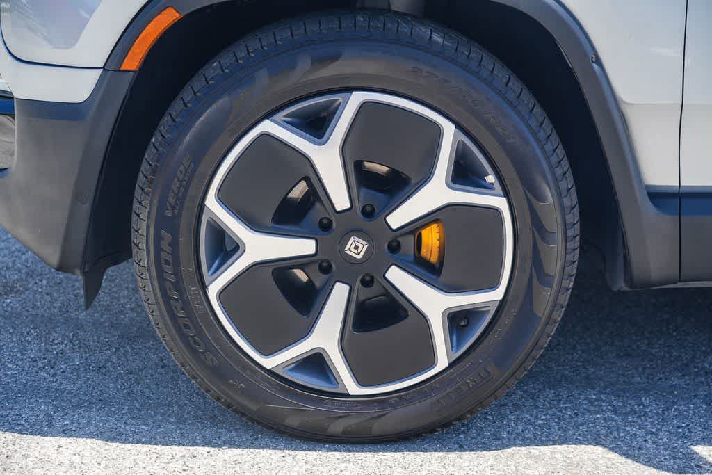 Used 2023 Rivian R1T Adventure AWD/4WD image 11