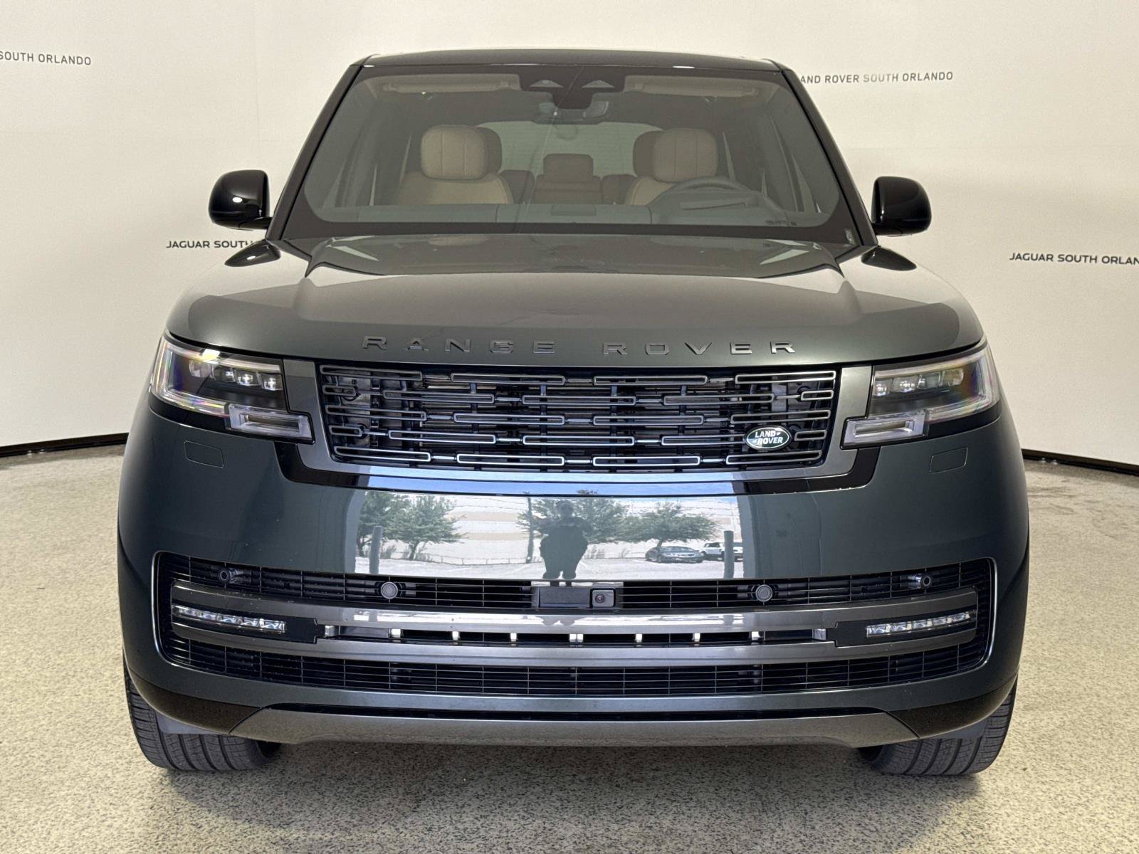 New 2026 Land Rover Range Rover Long Wheelbase SE AWD/4WD image 8
