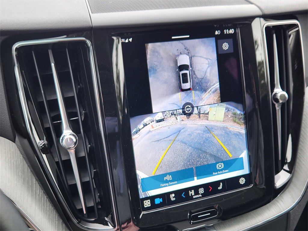 Used 2025 Volvo XC60 B5 Plus image 13