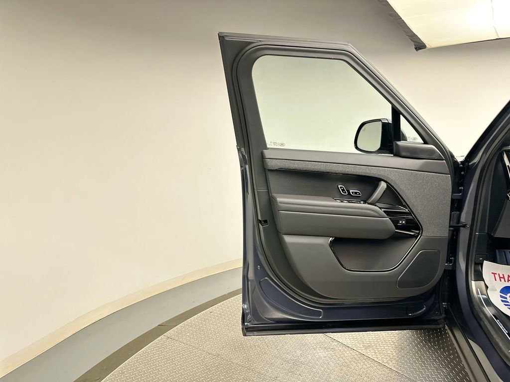 Certified 2025 Land Rover Range Rover Sport Autobiography image 14