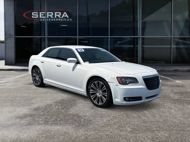 Used 2014 Chrysler 300 S RWD image 7
