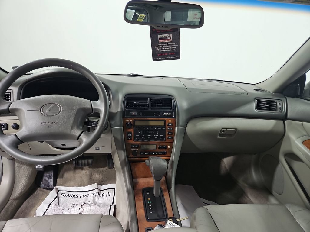 Used 2000 Lexus ES 330 w/ Lexus Value Pkg FWD image 13