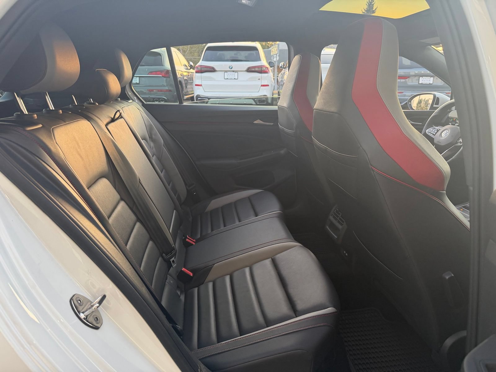 Used 2022 Volkswagen GTI SE FWD image 21