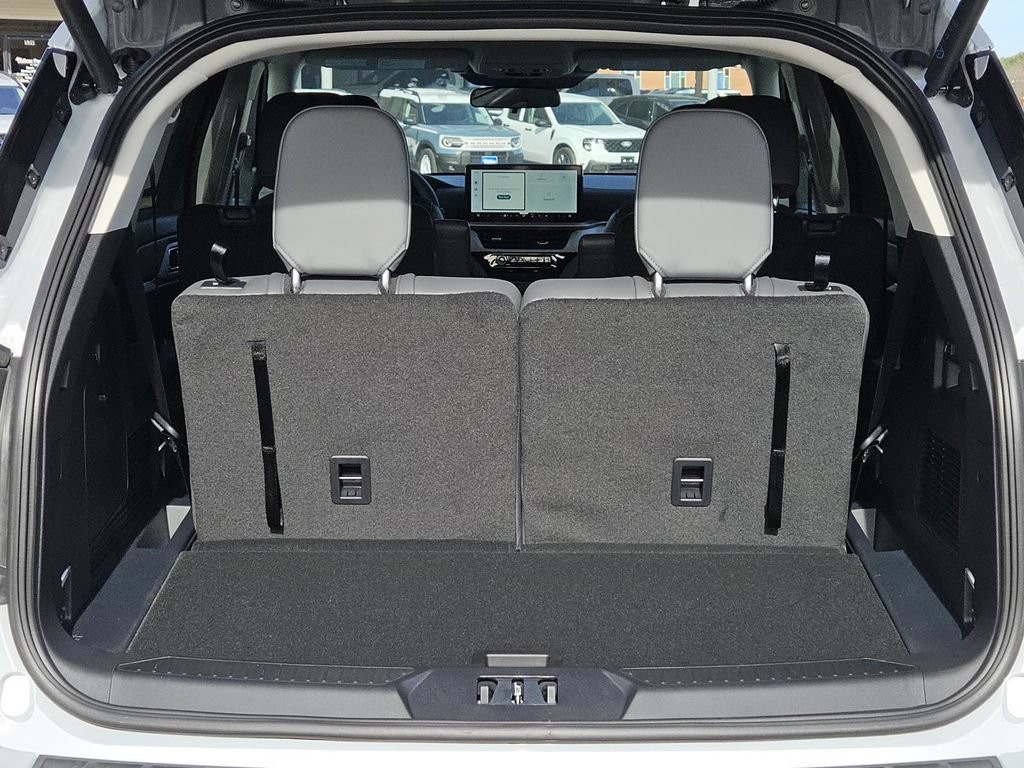 New 2026 Ford Explorer Active w/ Active Comfort Package RWD image 11