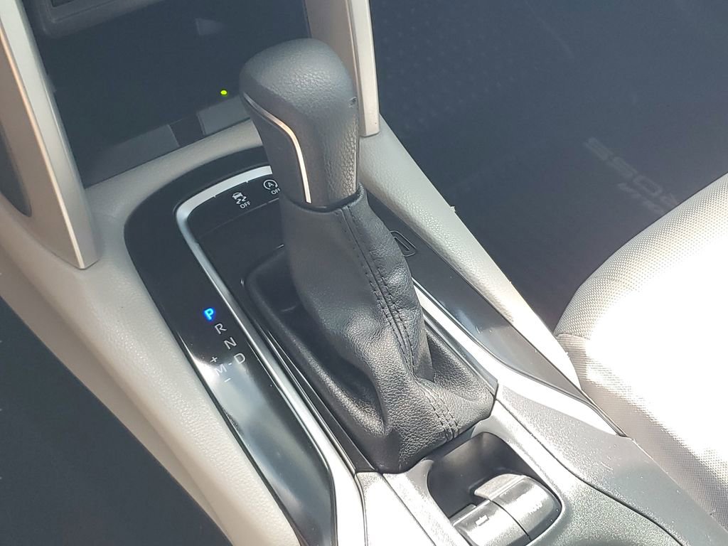 Certified 2025 Toyota Corolla Cross LE image 18