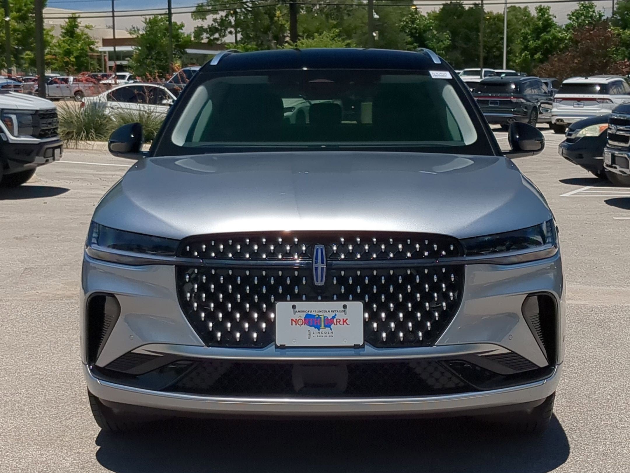 Used 2024 Lincoln Nautilus Reserve AWD/4WD image 14