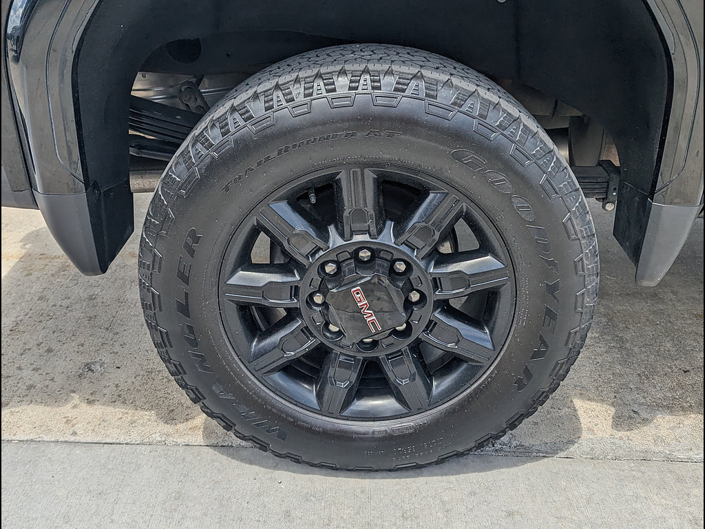Used 2024 GMC Sierra 2500 AT4 w/ AT4 Premium Plus Package AWD/4WD image 19