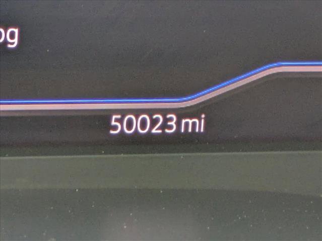 Used 2020 Volkswagen Atlas Cross Sport SEL Premium image 11