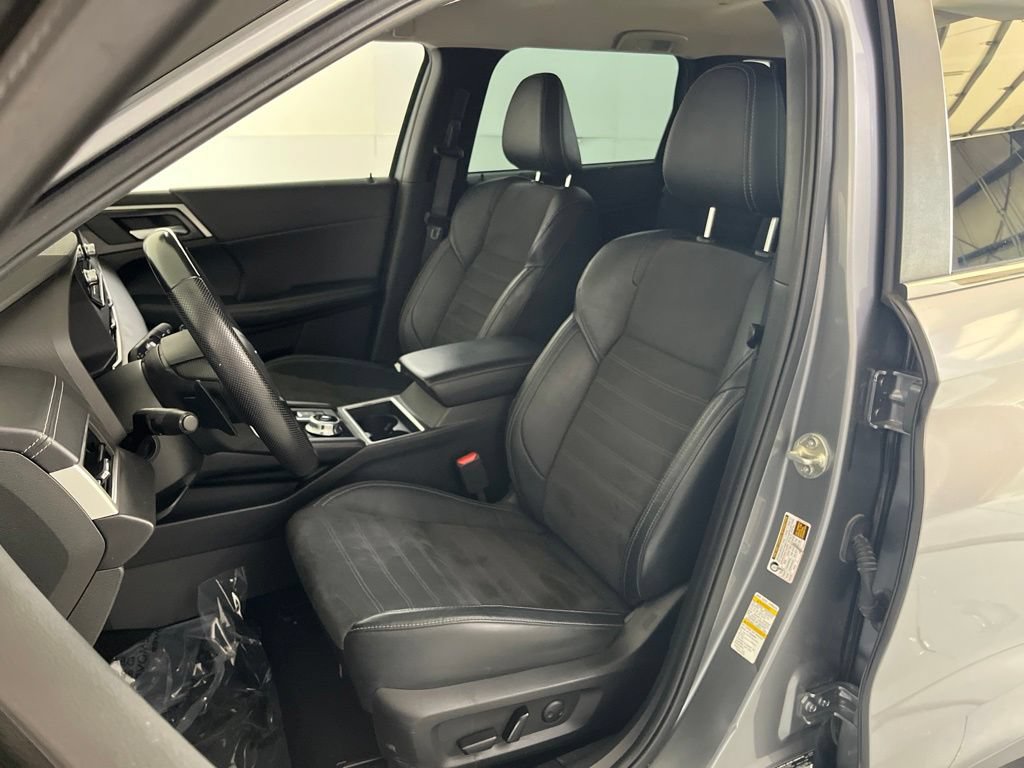 Used 2023 Mitsubishi Outlander SE FWD image 18