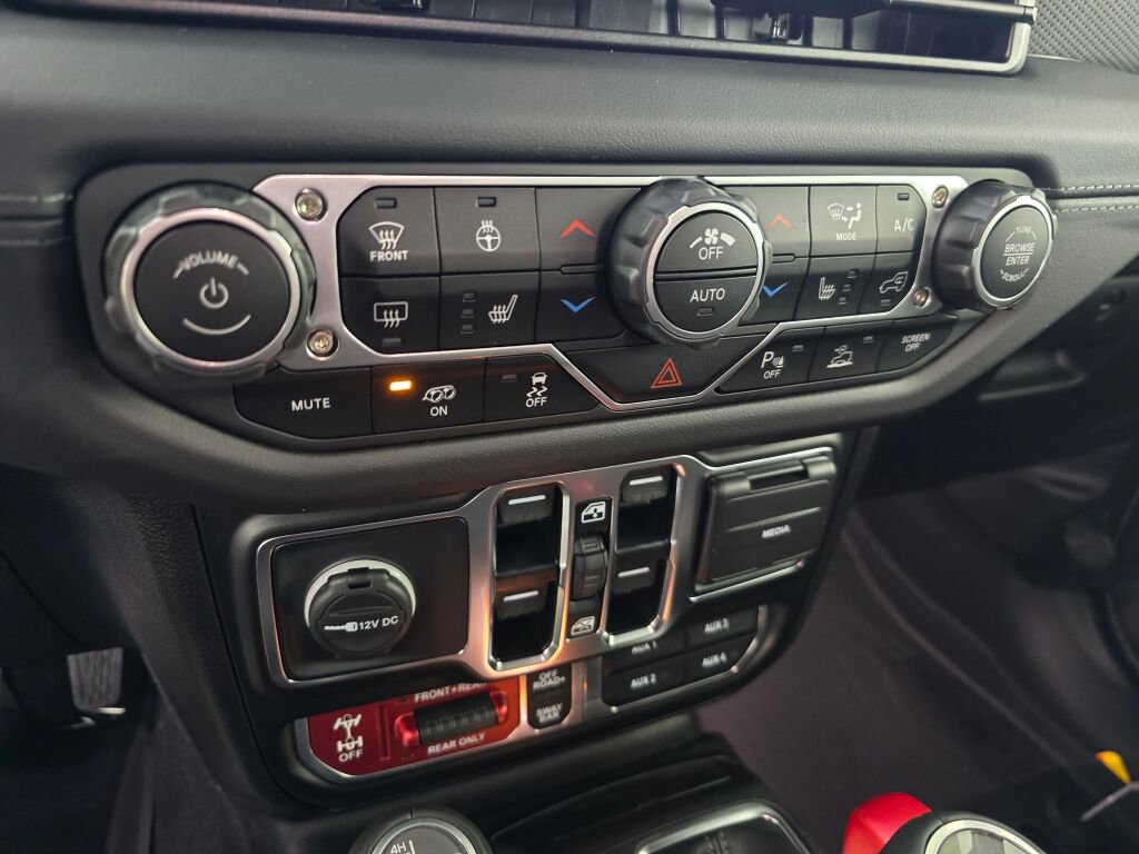 New 2025 Jeep Wrangler Unlimited Rubicon 392 image 23