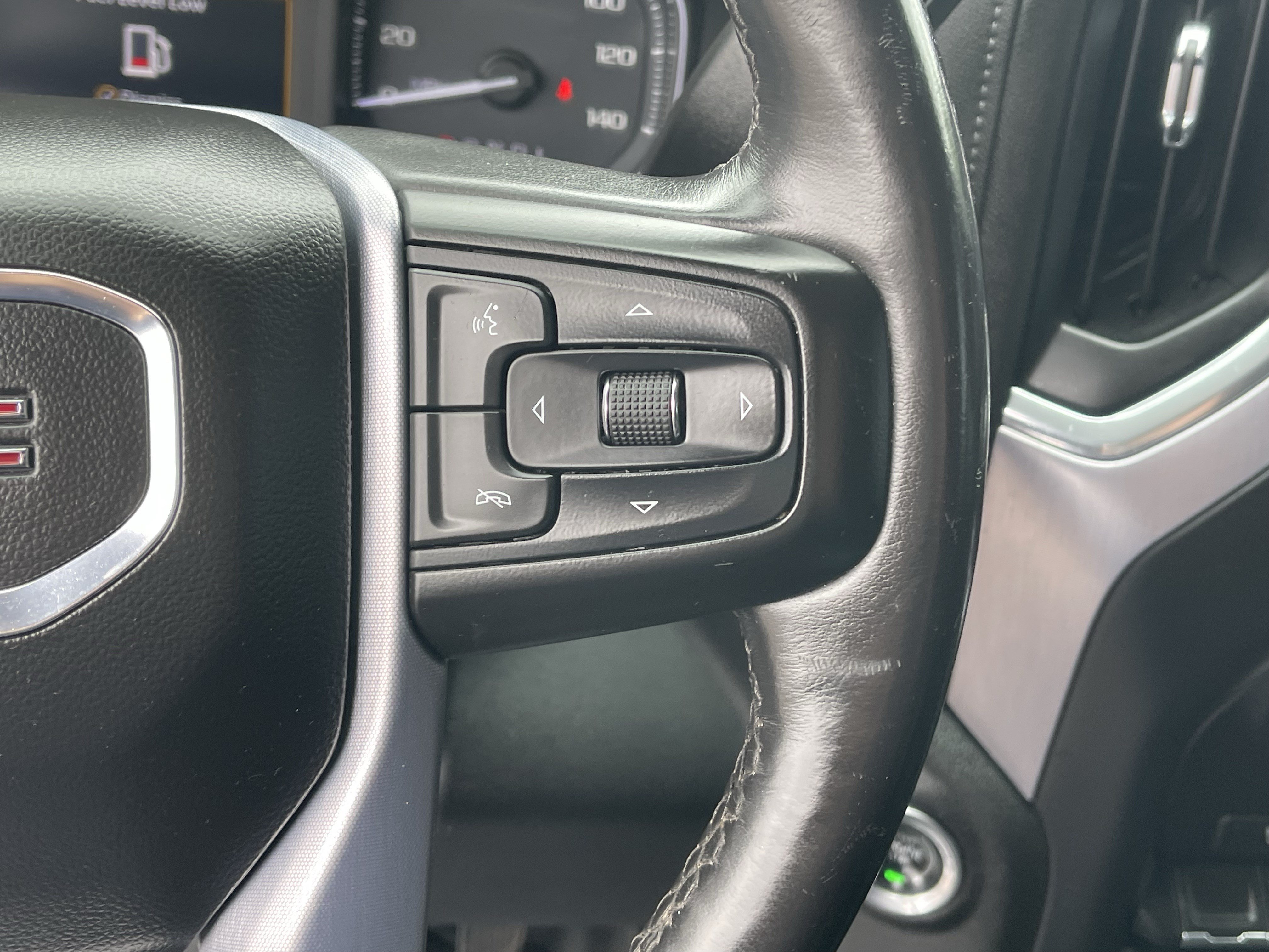 Used 2019 GMC Sierra 1500 SLT w/ X31 Off-Road Package AWD/4WD image 25